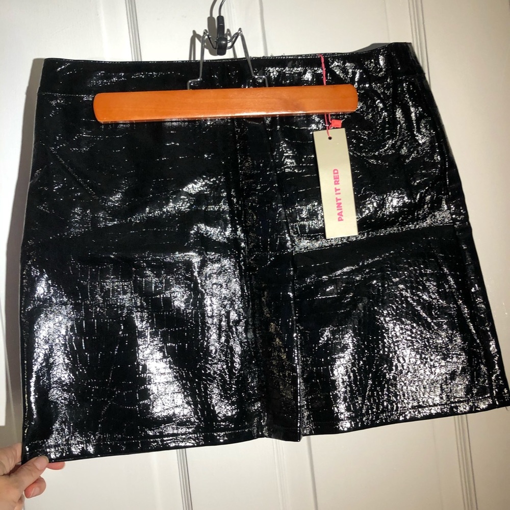 Paint it Red faux snakeskin vinyl skirt, sz. L